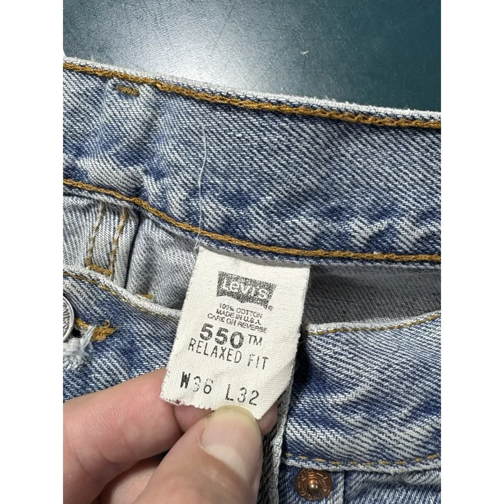 Vintage Levis 550 Relaxed Fit Jeans Men's 34x32 Denim Light Wash Faded USA‎ 90s